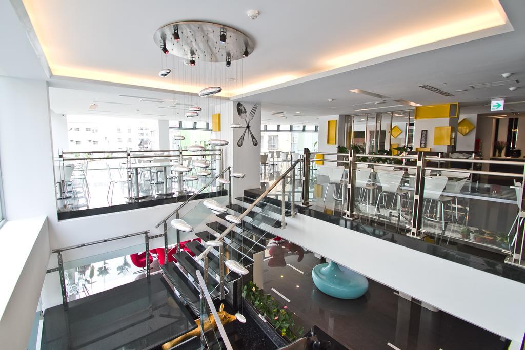 Hotel Hi - Xinmin Цзяи Экстерьер фото
