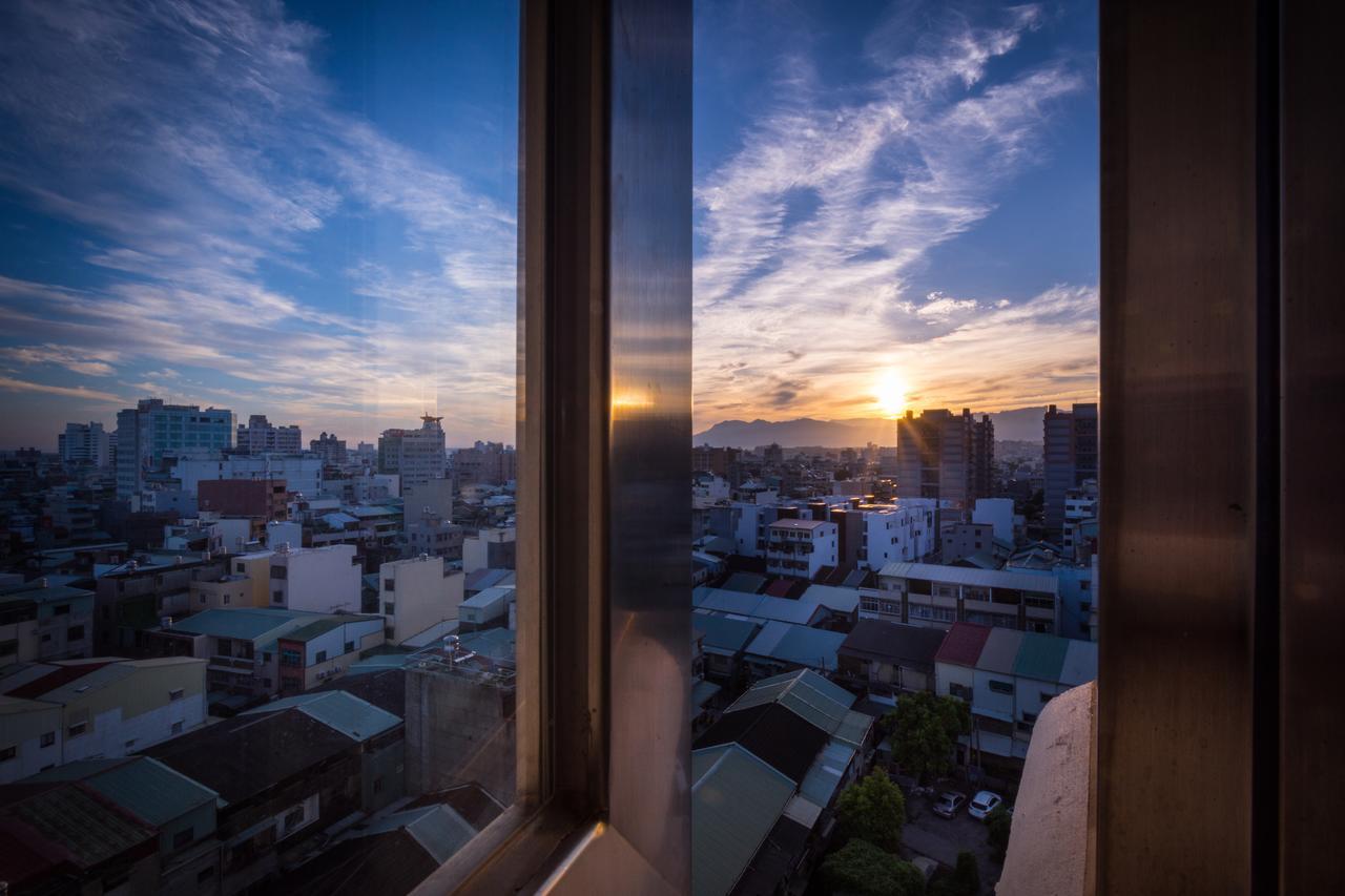 Hotel Hi - Xinmin Цзяи Экстерьер фото