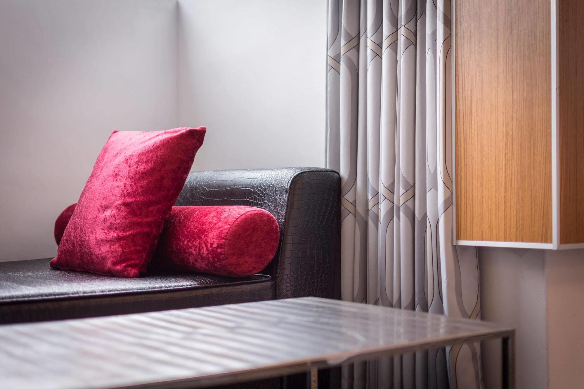 Hotel Hi - Xinmin Цзяи Экстерьер фото